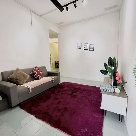 Heritage Cozy Entire 3 Bedroom House At Kijang Alma Букит Мертаджам Екстериор снимка